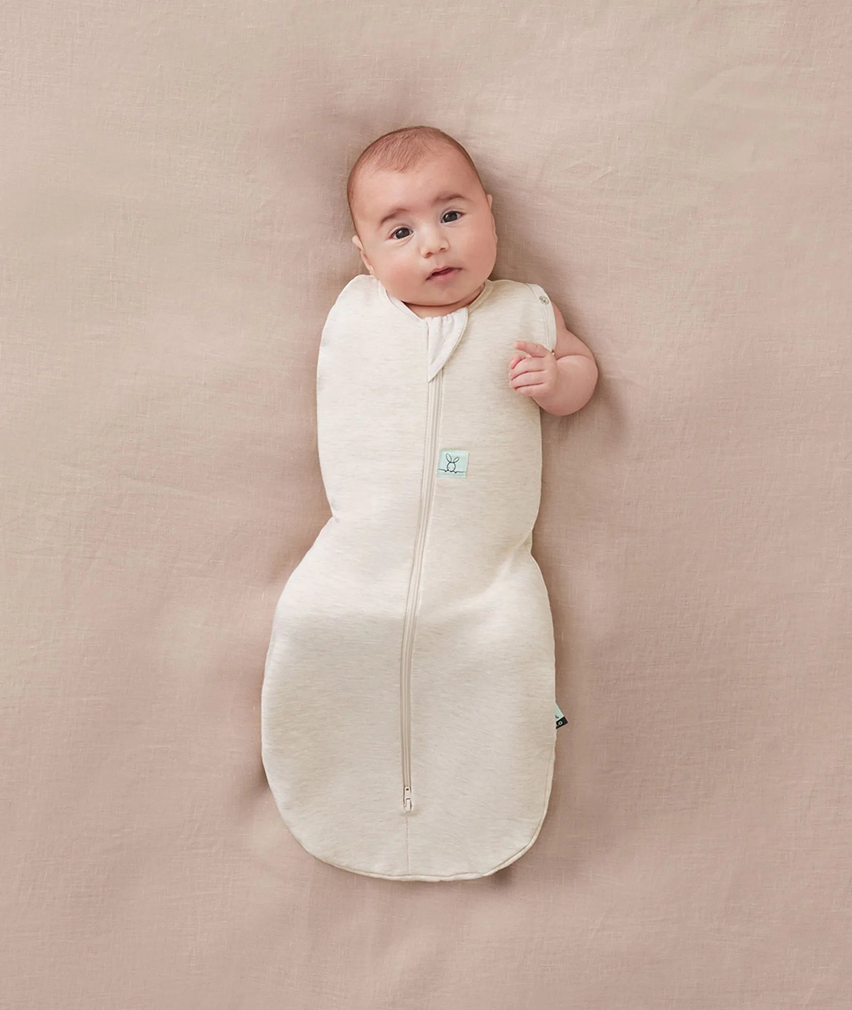 ErgoPouch Cocoon Swaddle Back 1.0 TOG - Oatmeal Marle One Arm In