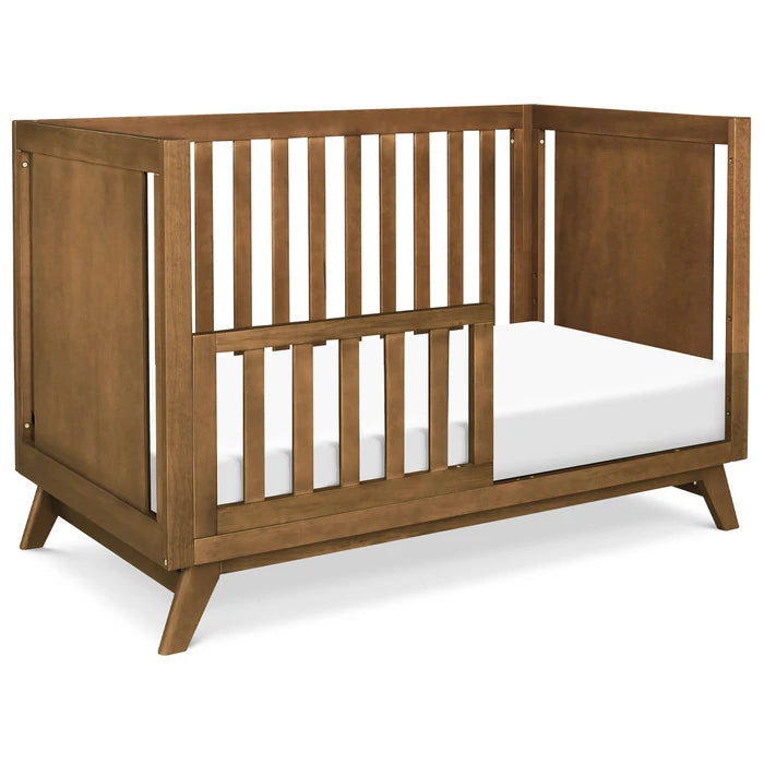 DaVinci Otto 3-in-1 Convertible Crib - Toddler Gate Available