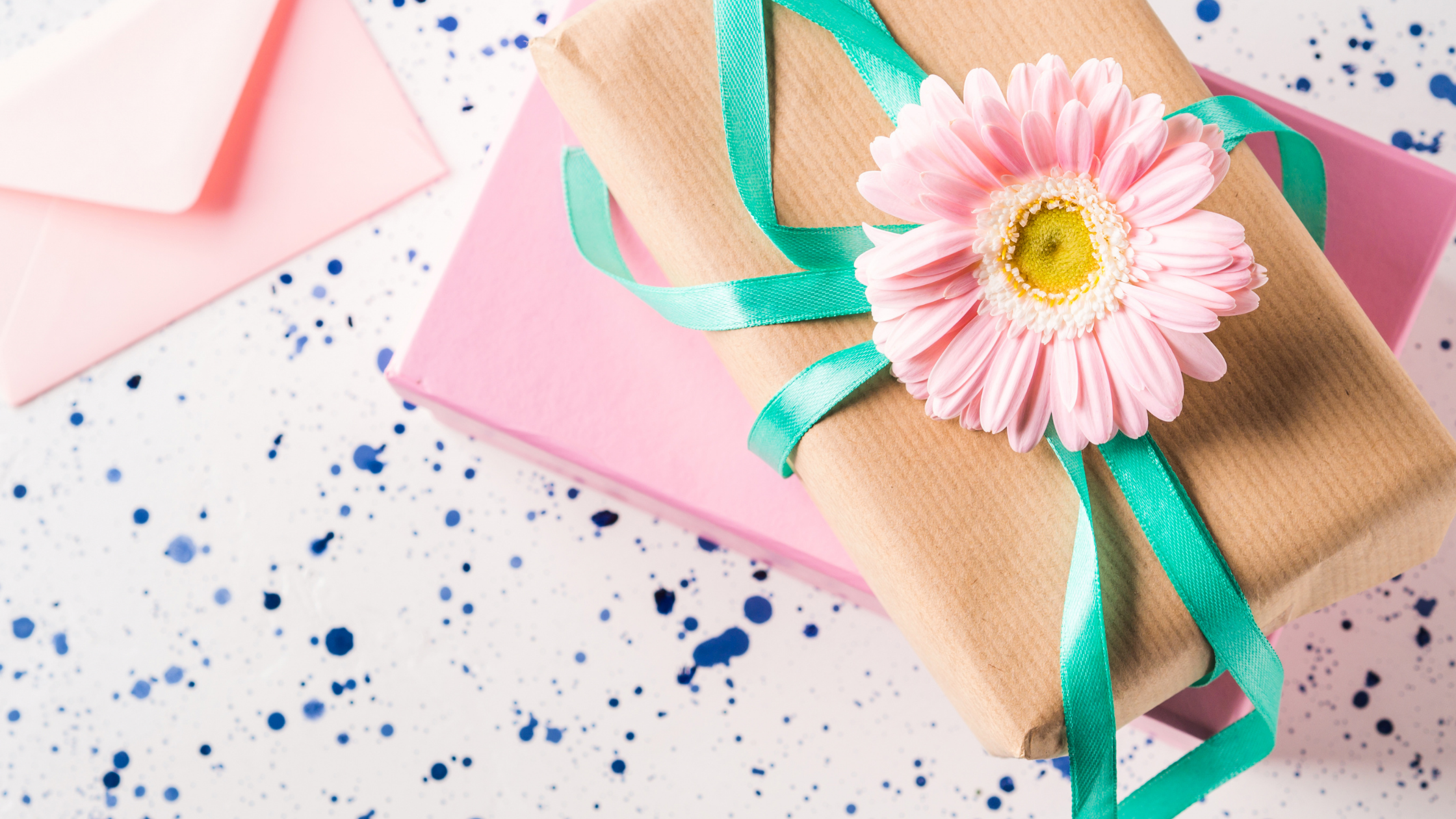 The Best Gifts for Summer Babies