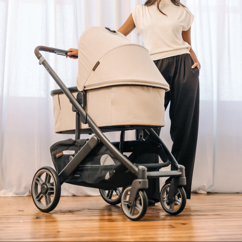 UPPAbaby Bassinet V3 - Ada (Sandstone Melange | Carbon Frame) Lifestyle 1