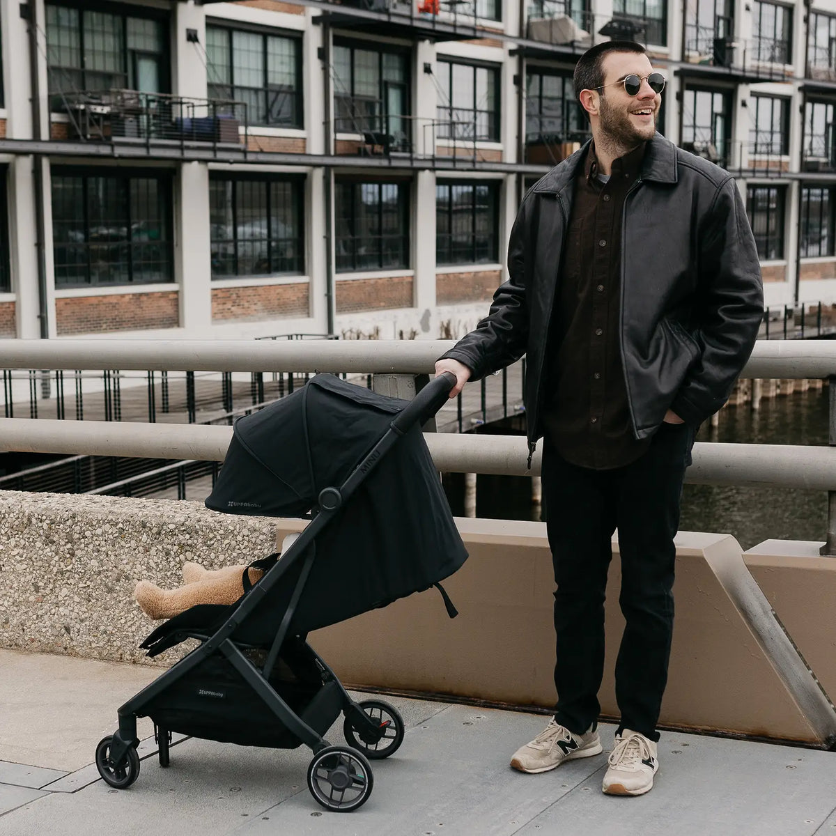 UPPAbaby Minu V3 Stroller - James (Black | Carbon Frame | Black Leather) Lifestyle 1