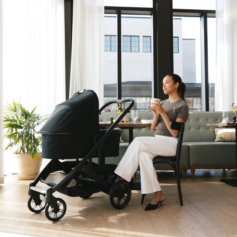 UPPAbaby Bassinet V3 - James (Black | Carbon Frame) Lifestyle 4