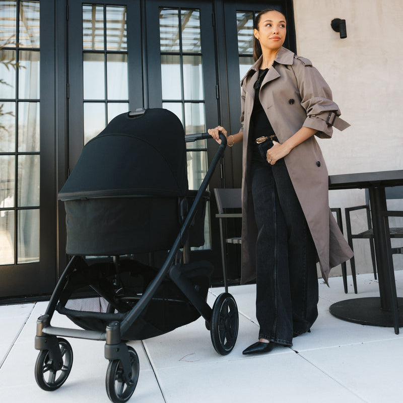 UPPAbaby Bassinet V3 - James (Black | Carbon Frame) Lifestyle 1