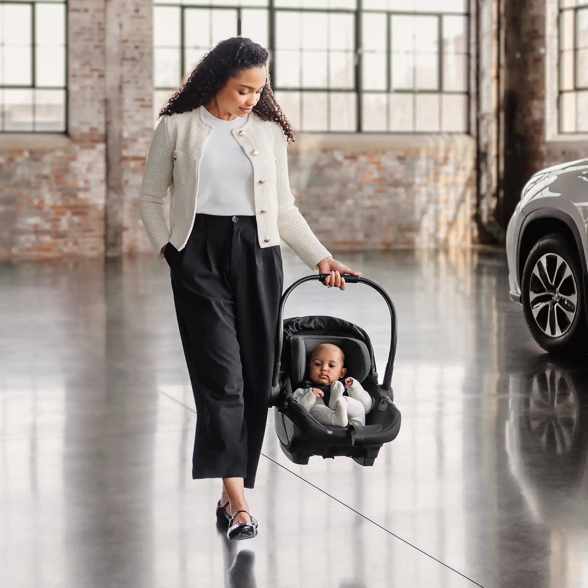 UPPAbaby Aria V2 Lightweight Infant Car Seat - Lifestyle