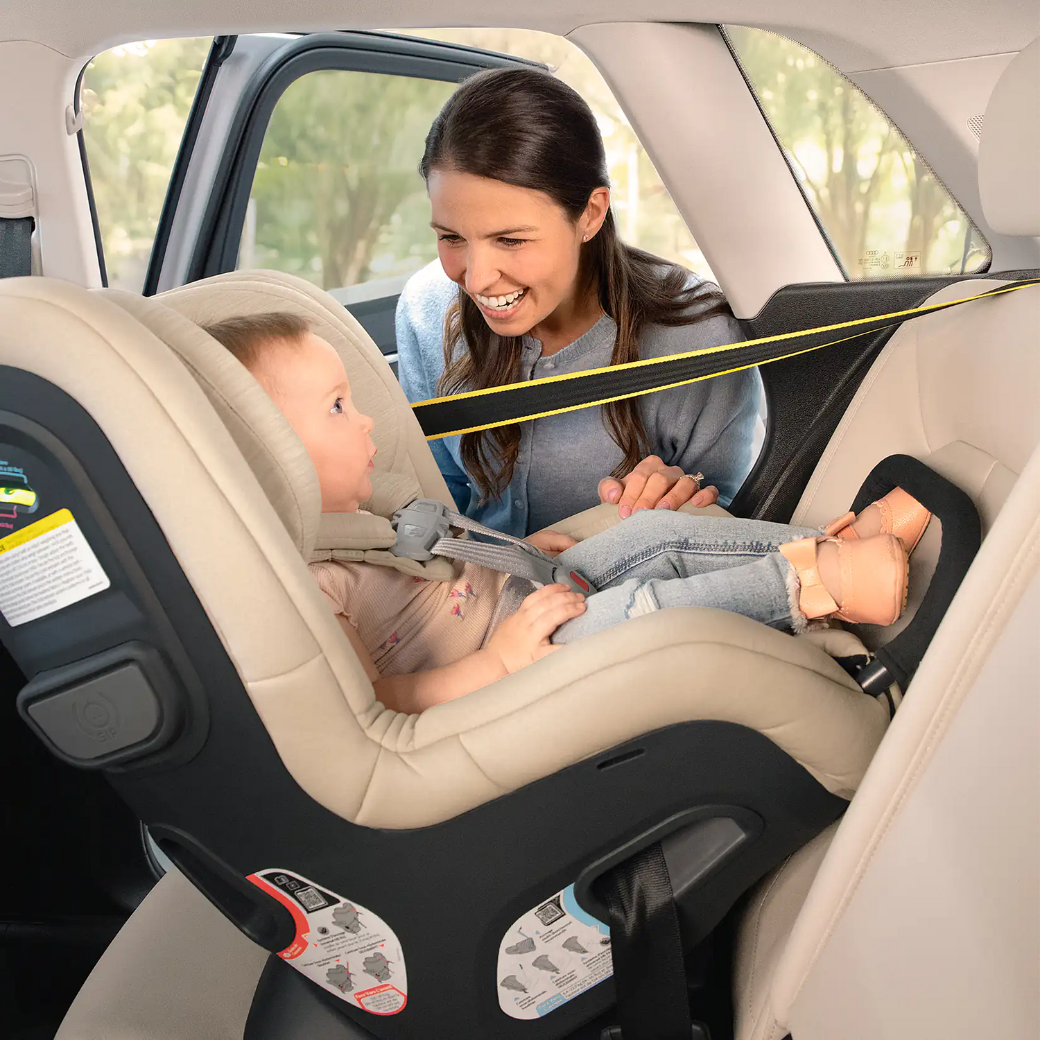 UPPAbaby Rove Convertible Car Seat - Kavneer - Lifestyle
