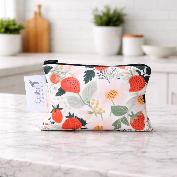Colibri Canada Reusable Snack Bag - Small Lifestyle 2