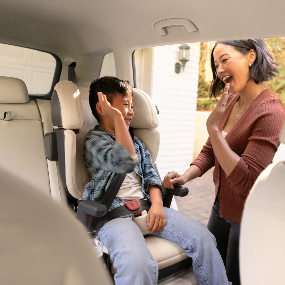 UPPAbaby Alta V2 High-Back Booster Seat - Lifestyle 3