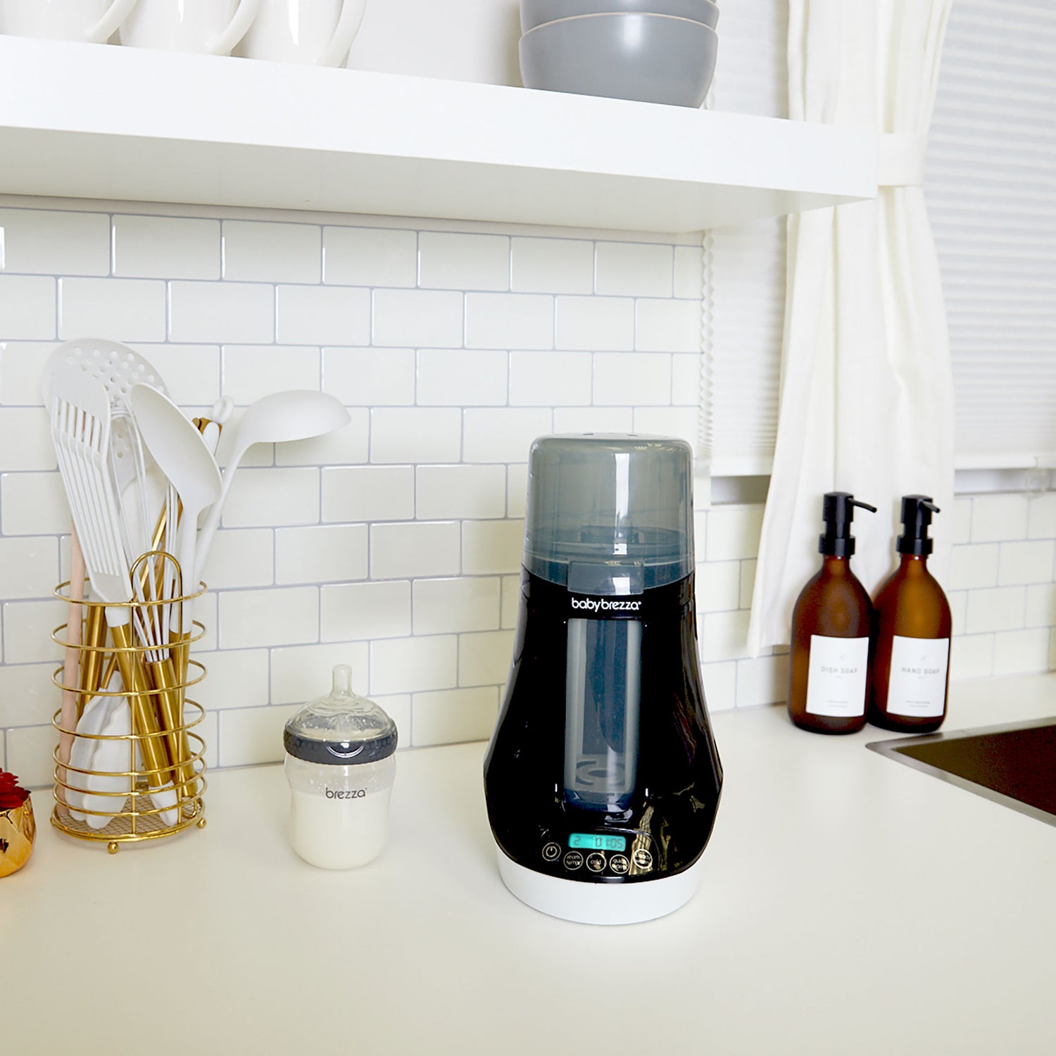 Baby Brezza Bottle + Breast Milk Warmer Lifestyle 2