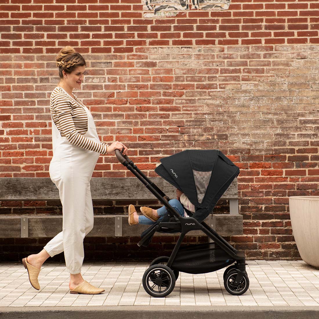 Nuna TRIV Next Stroller - Caviar Lifestyle 1
