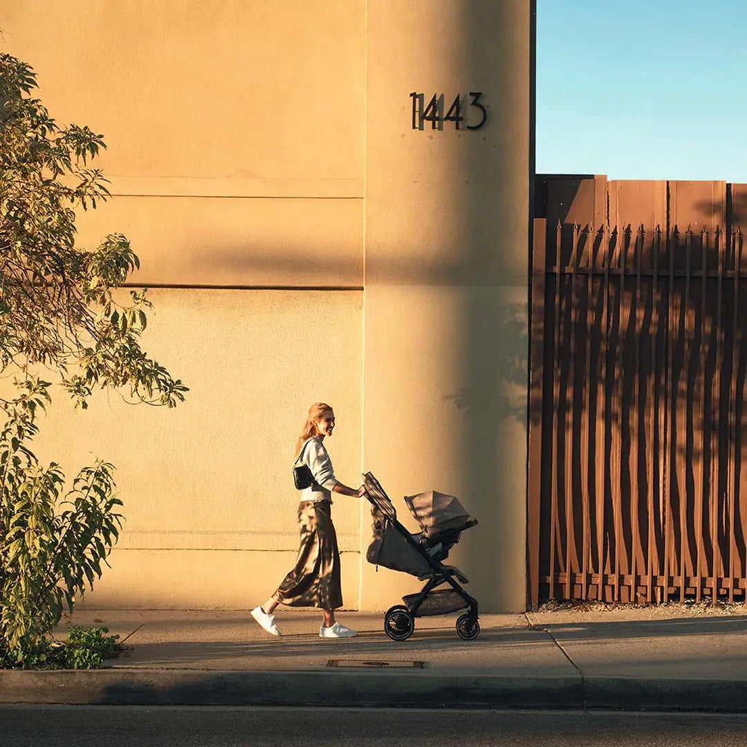 Nuna TRVL LX Next + PIPA urbn Travel System - Lifestyle