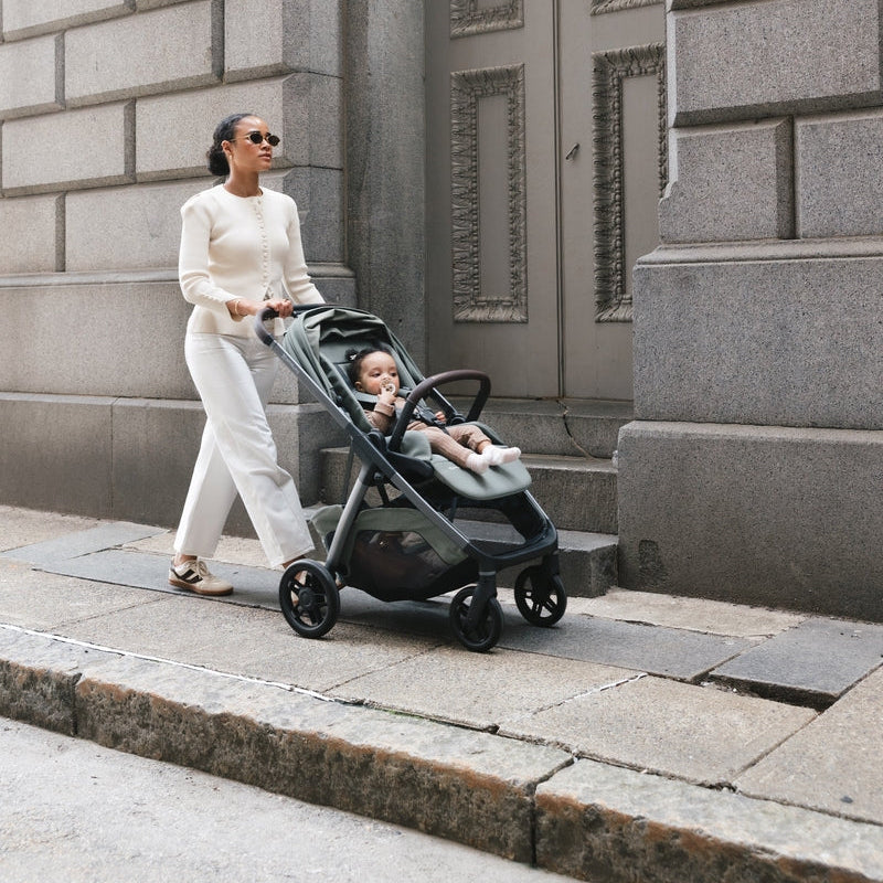 UPPAbaby Kona Stroller - Evelyn Lifestyle 2