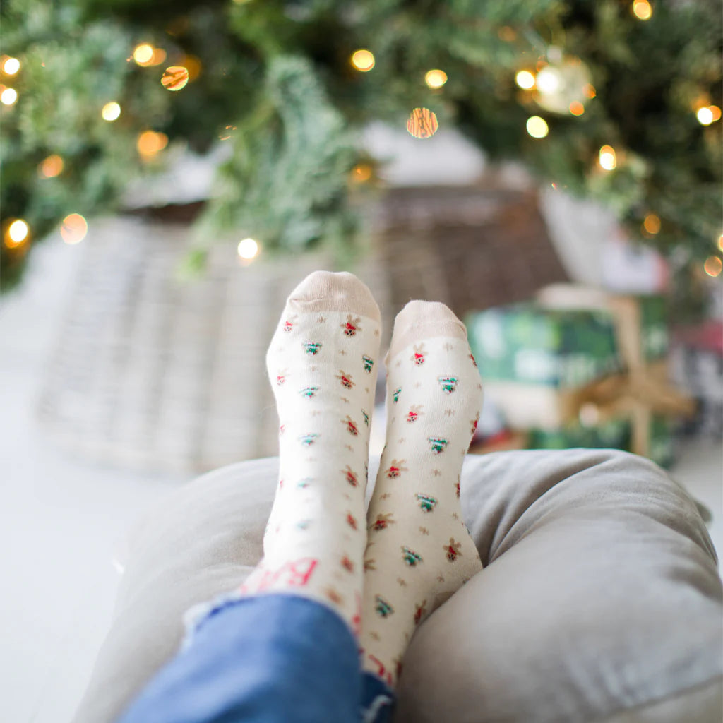 Pearhead Parent & Baby Holiday Sock Set Lifestyle 5