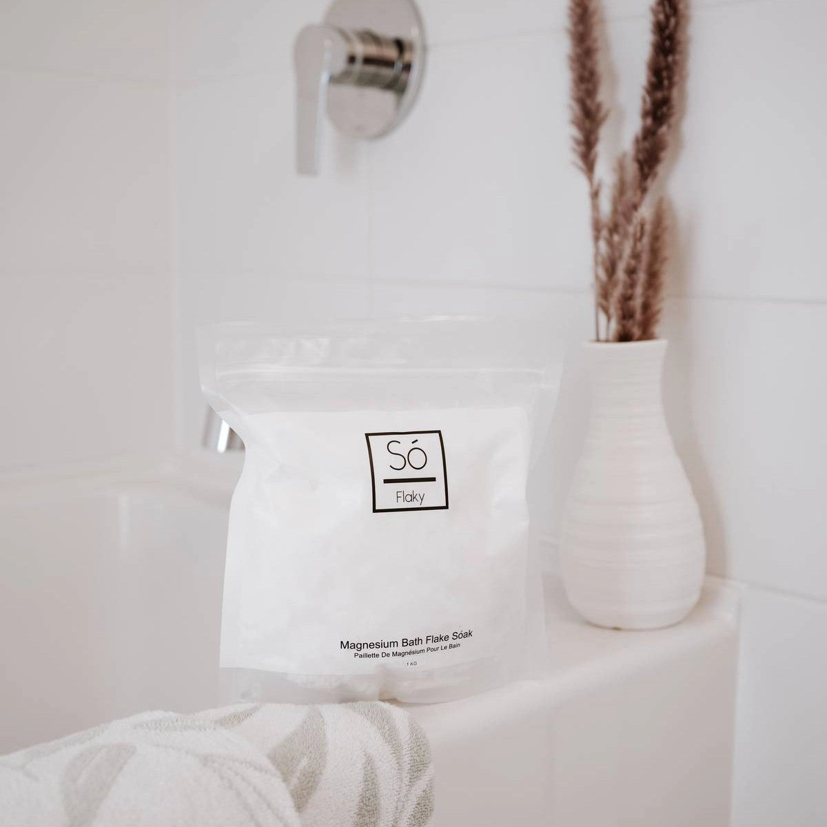 Só Luxury Flaky Magnesium Bath Flake Soak 2