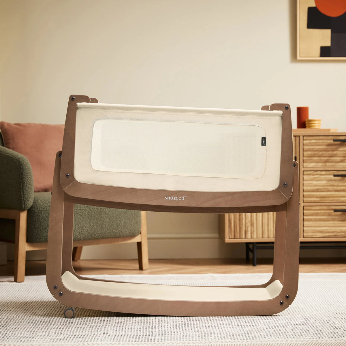 Snuz SnuzPod 5 - Walnut Lifestyle 7