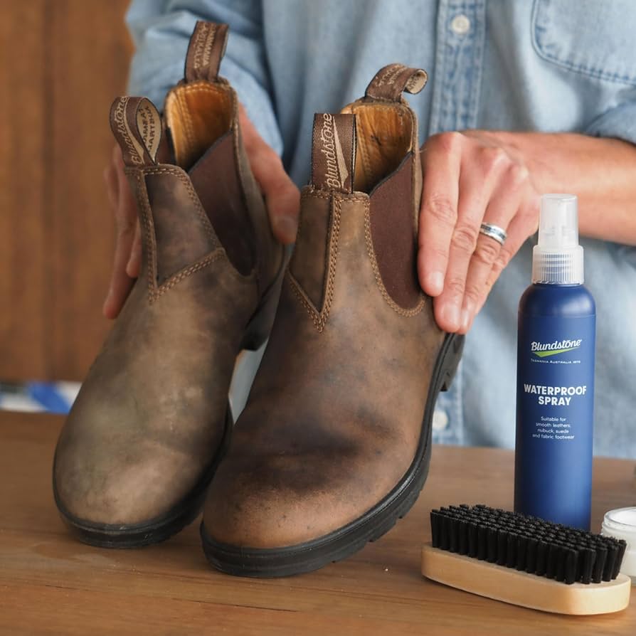 Blundstone Waterproof Spray - Lifestyle 1