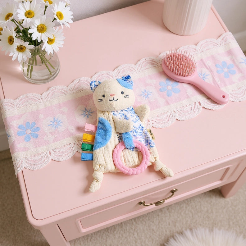 Kitty - Itzy Ritzy Bitzy Crinkle™ Sensory Toy with Teether - Lifestyle 1