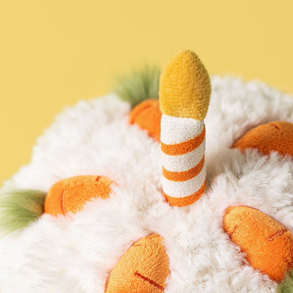 Jellycat Amuseables Carrot Cake Detail/Lifestyle