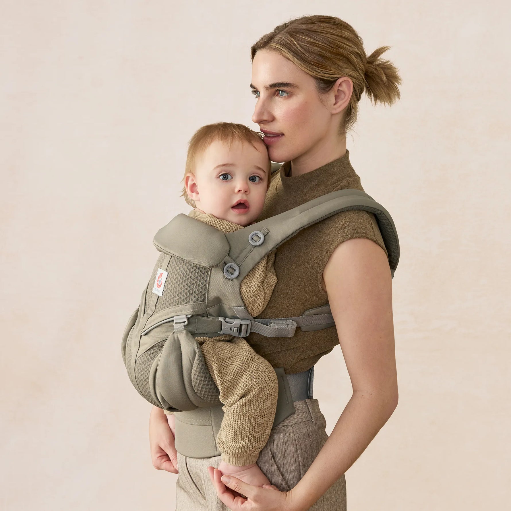 Ergobaby Omni Classic 360 Mesh Baby Carrier - Soft Olive Lifestyle 3