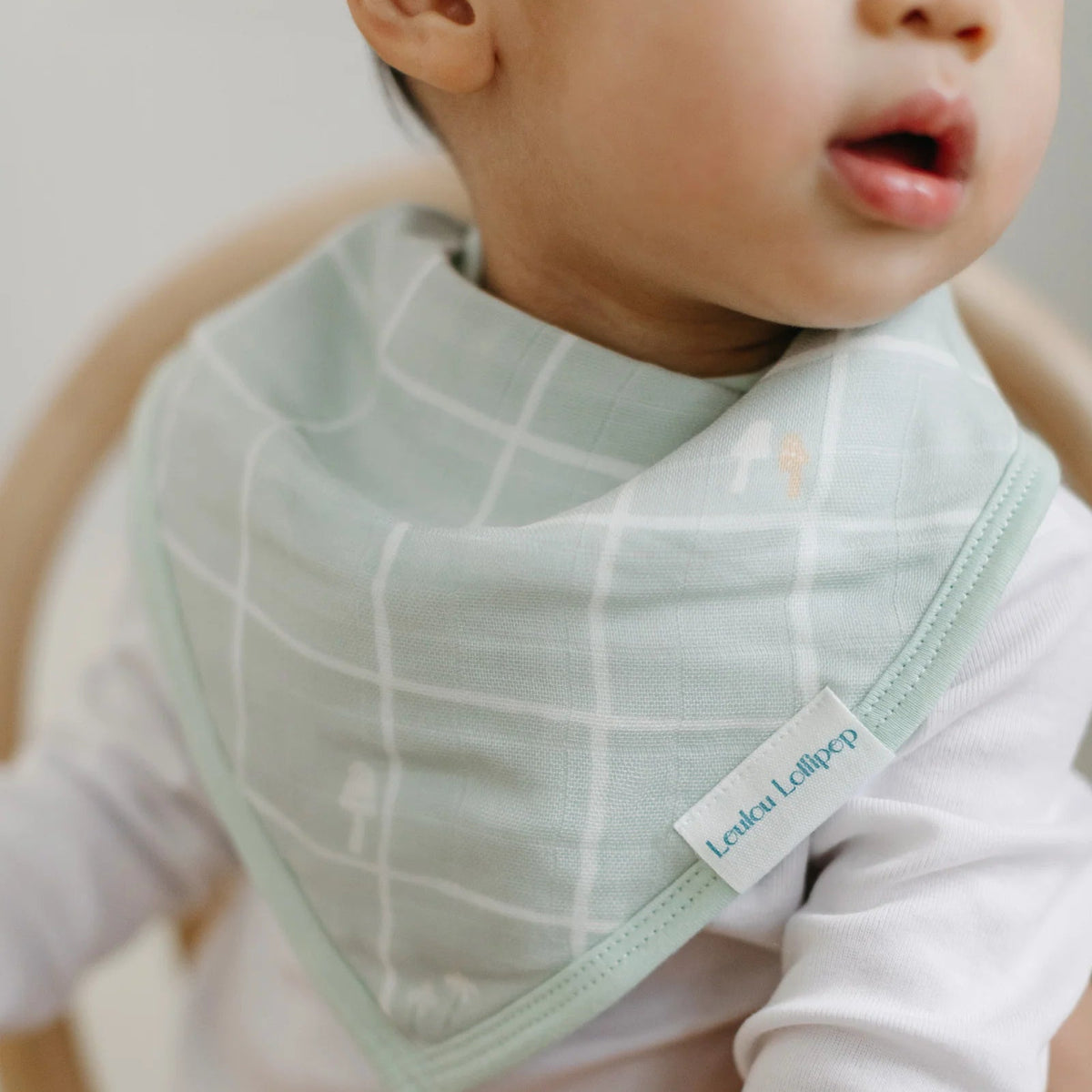 Loulou Lollipop Bandana Bibs Loulou Lollipop Bandana BIb Set Hedgehog - Lifestyle 2