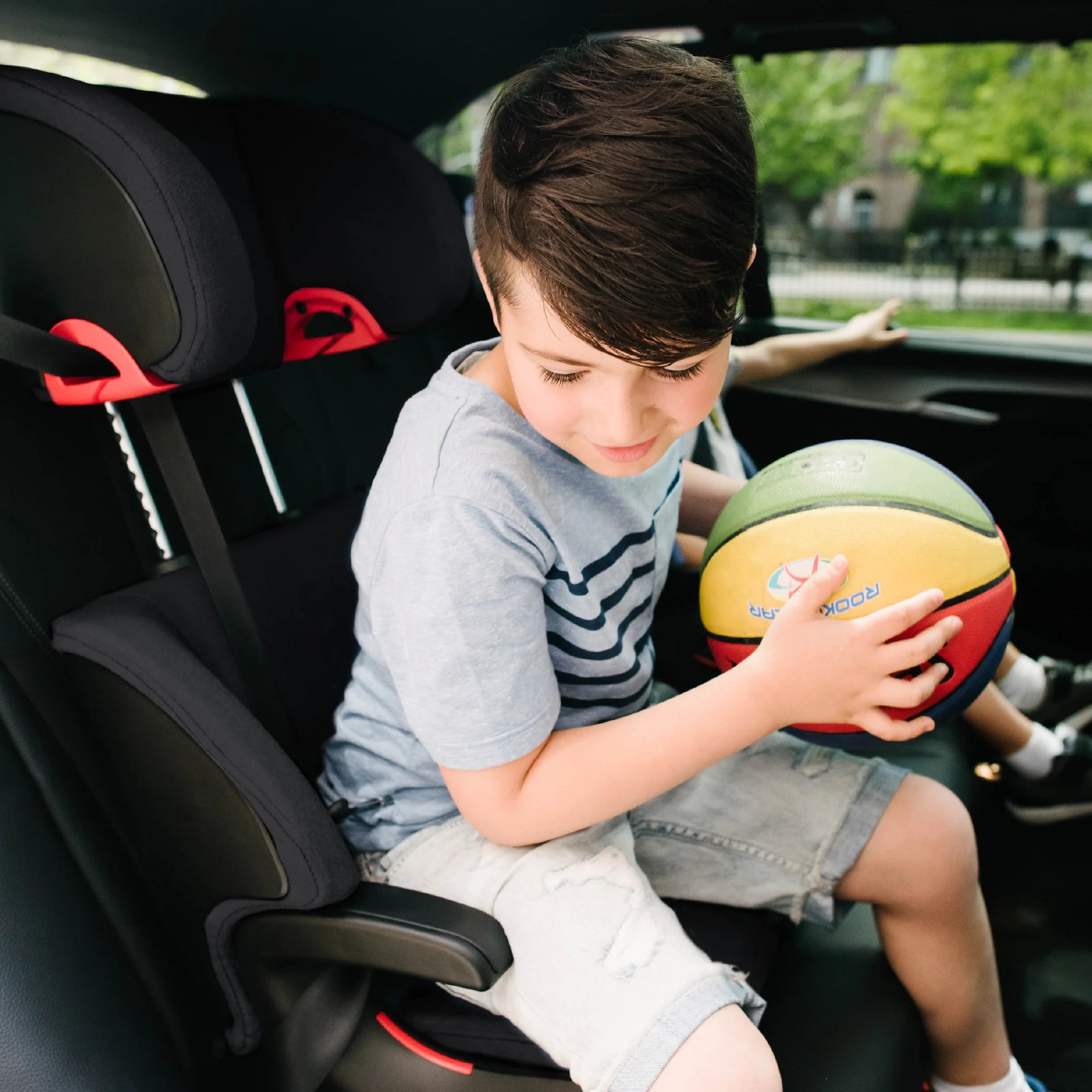 Clek Oobr High Back Booster Seat  - Lifestyle 1