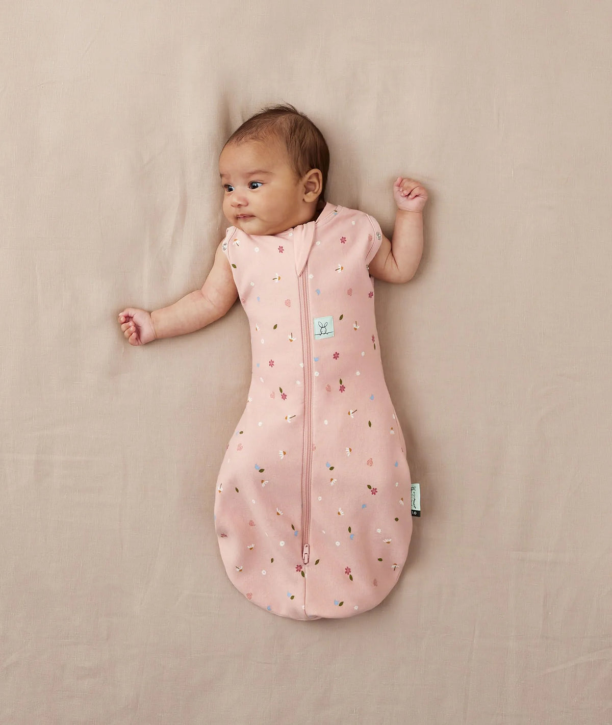 ErgoPouch Cocoon Swaddle Bag 1.0 TOG - Daisies Both Arms Out