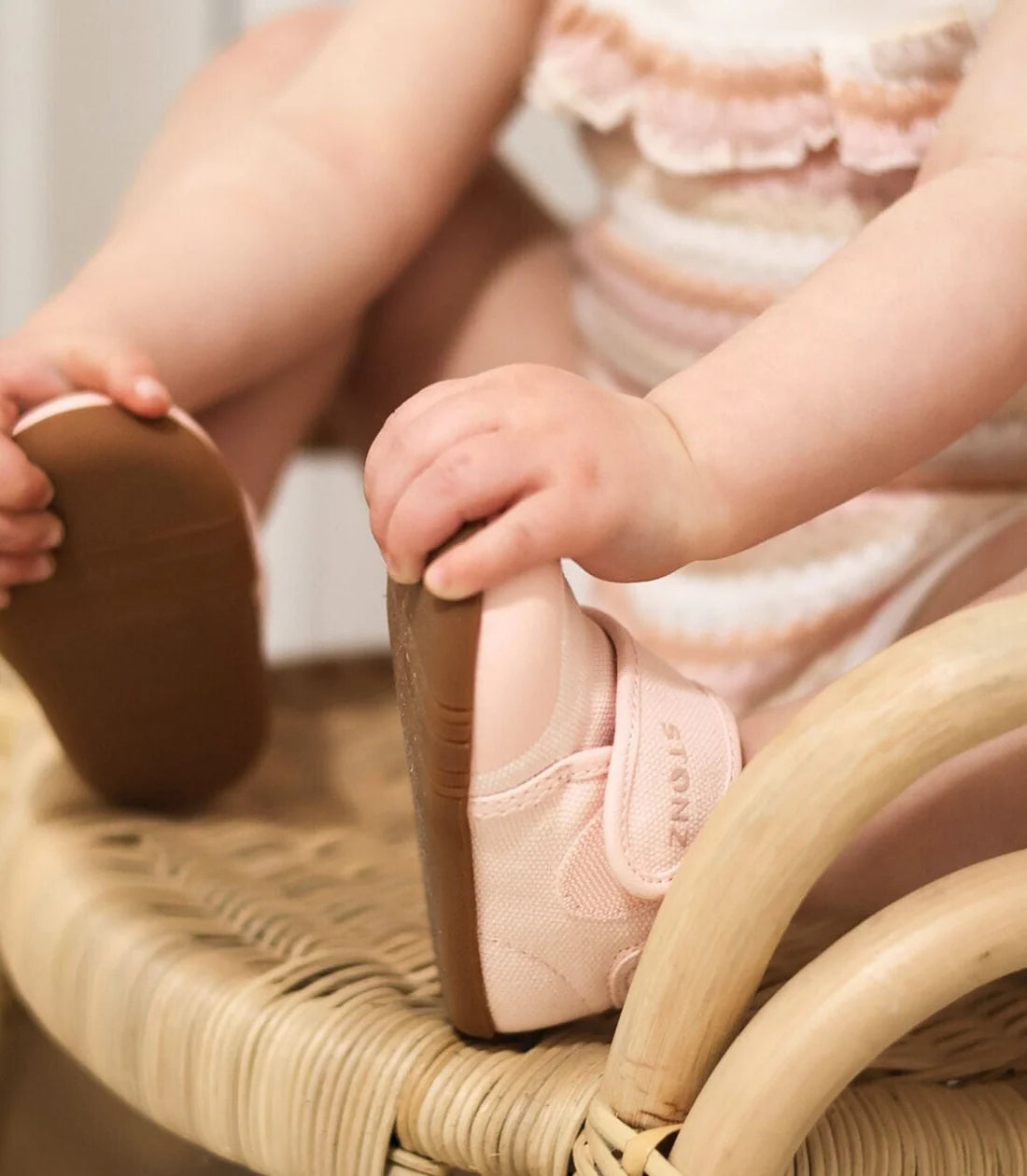 Stonz Cruiser Natural Baby Shoes - Haze Pink - Lifestyle 2