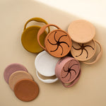 Minika Collapsible Silicone Snack Cup & Lid Lifestyle 3