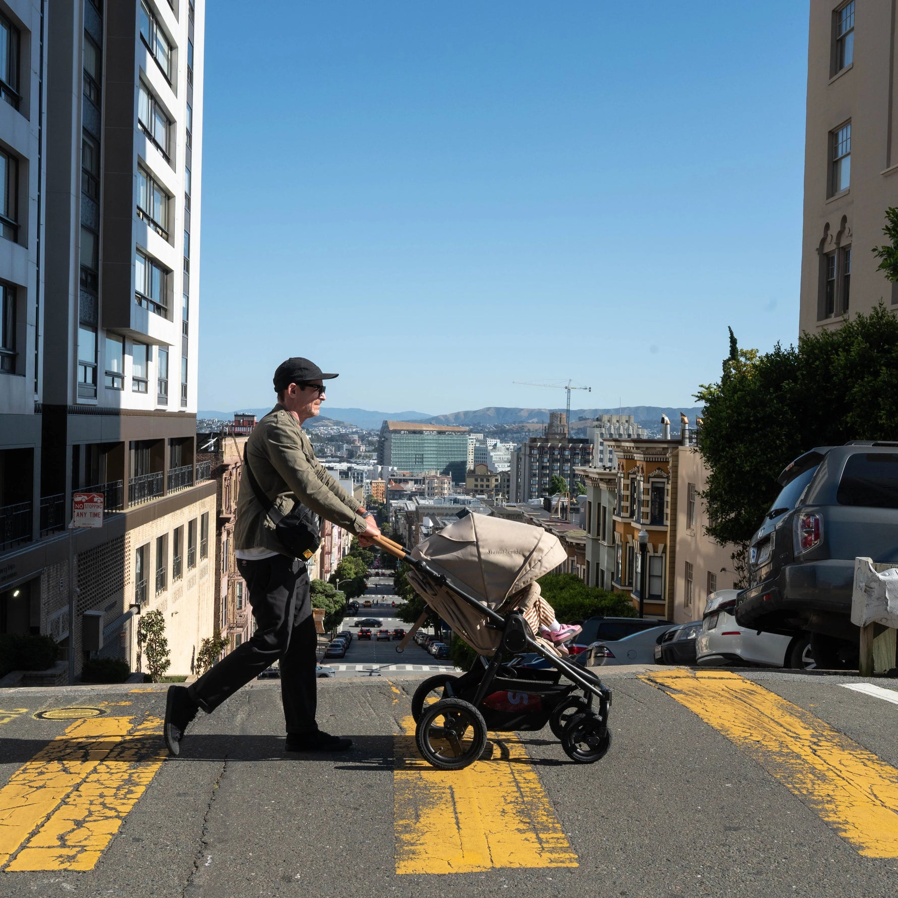 Bumbleride Era Stroller - Lifestyle 3