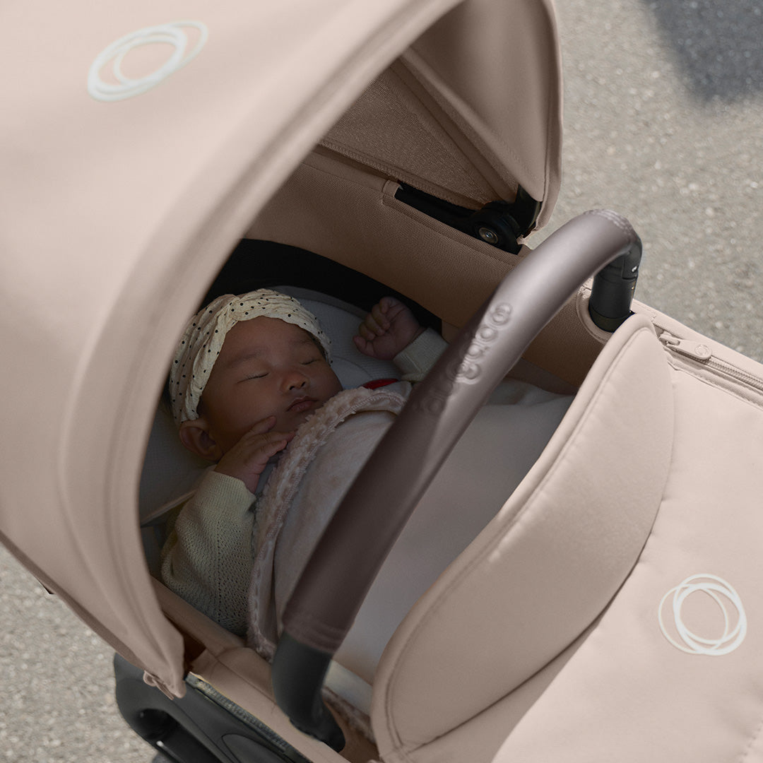 Bugaboo Dragonfly Plus Complete Stroller - Lifestyle 5