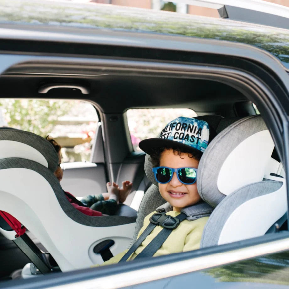 Clek Foonf Convertible Car Seat - Lifestyle