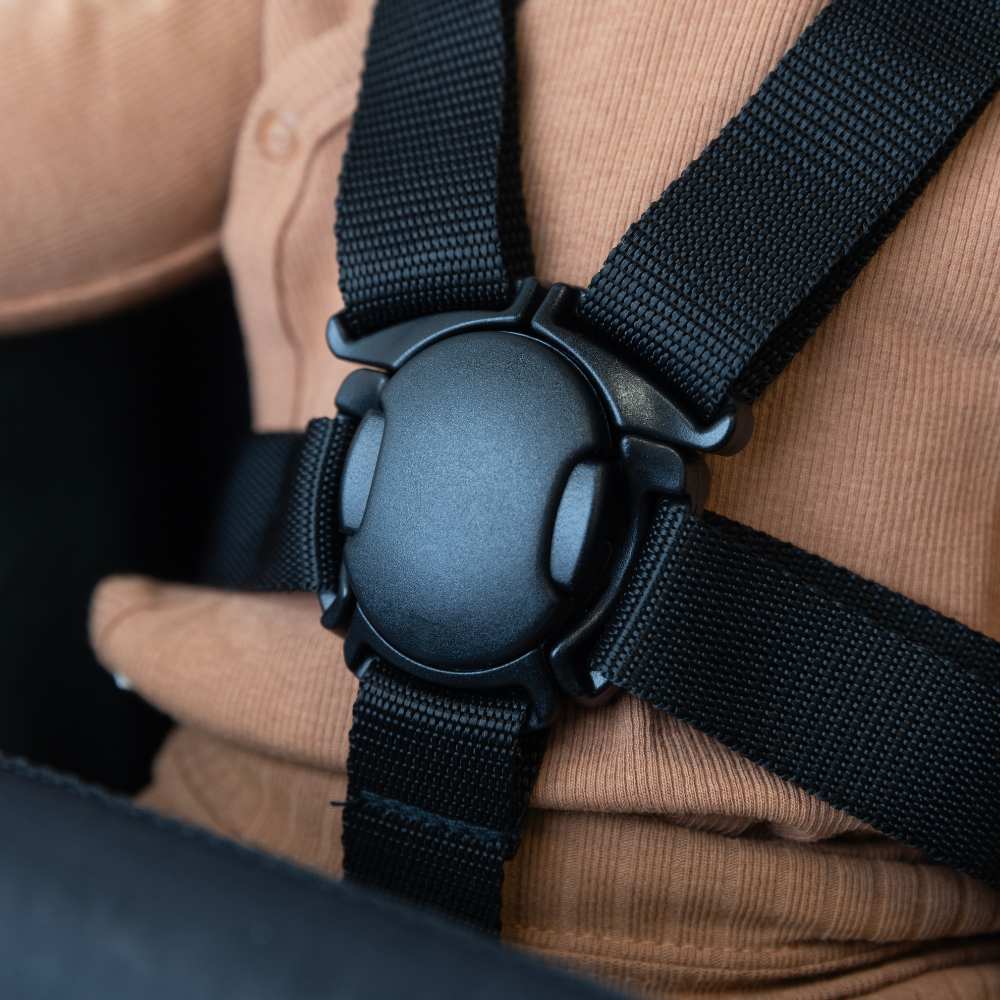 Guzzie + Guss Perch Hanging High Chair - Tropical Green (Chrome Edition) Safety Harness