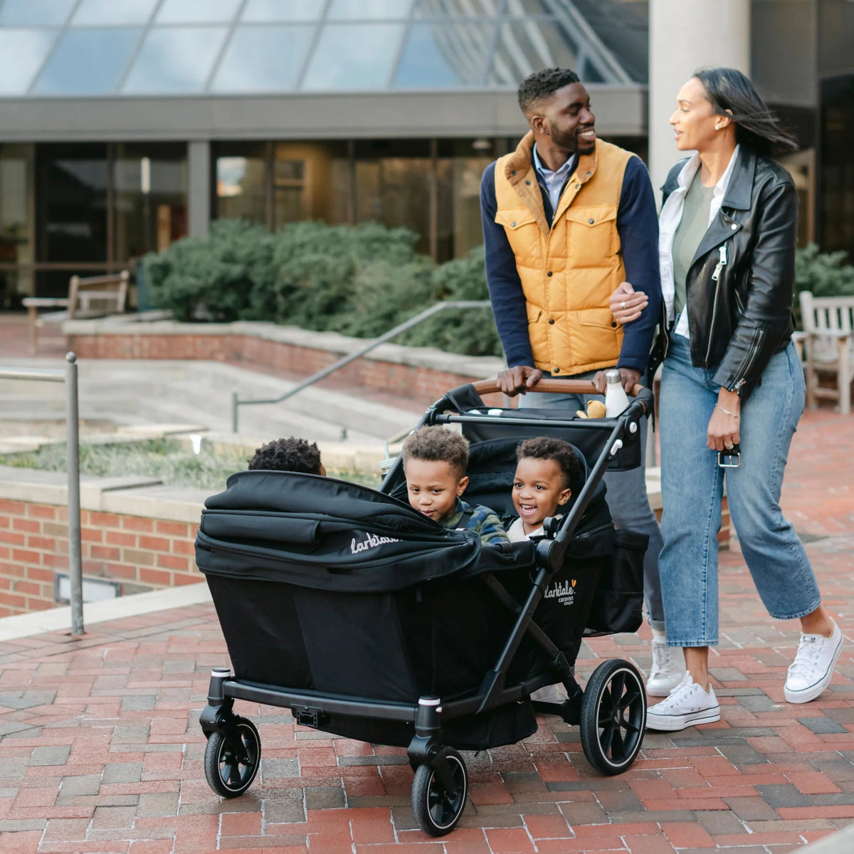 Larktale Caravan Coupe Quad V2 Stroller Wagon - Lifestyle 4