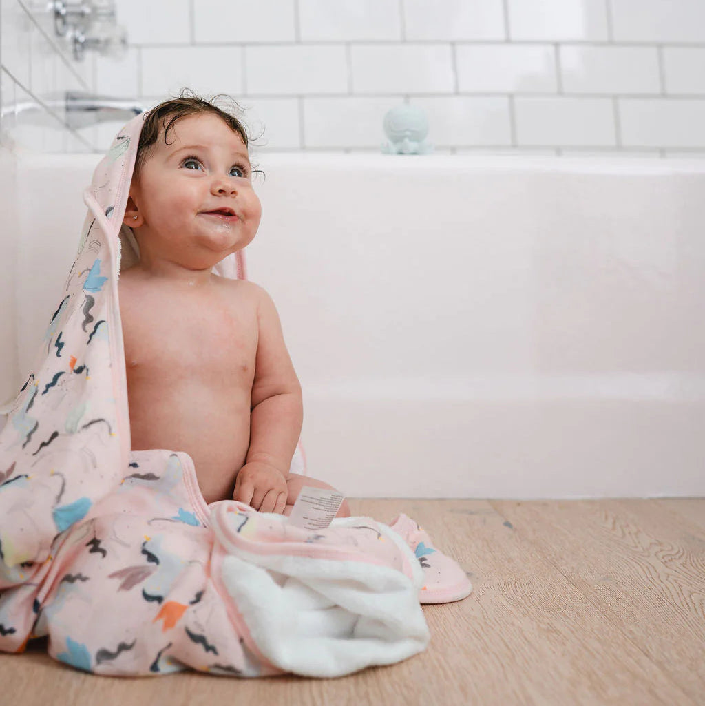 Loulou Lollipop Hooded Towel & Washcloth Set - Unicorn Ballet Lifestyle 3