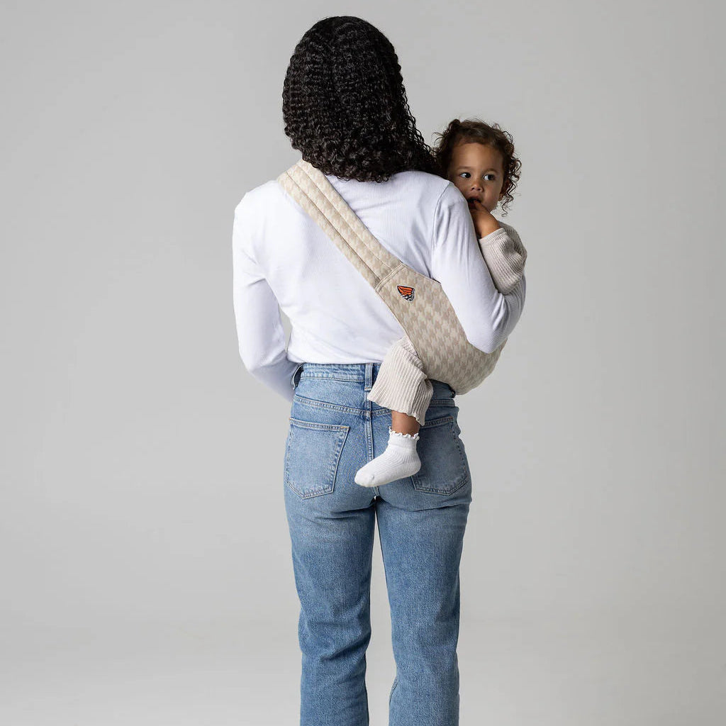 Mabē Monarch Toddler Sling - Houndstooth Carrier Lifestyle 5