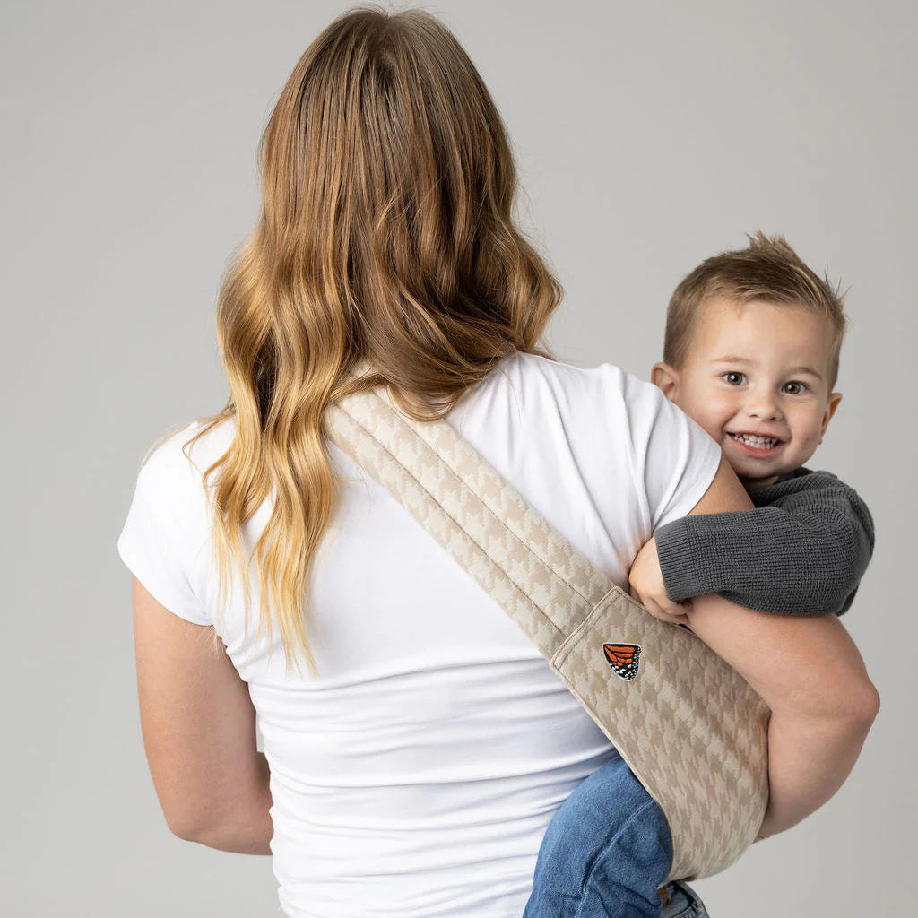 Mabē Monarch Toddler Sling - Houndstooth Lifestyle 1 Back View