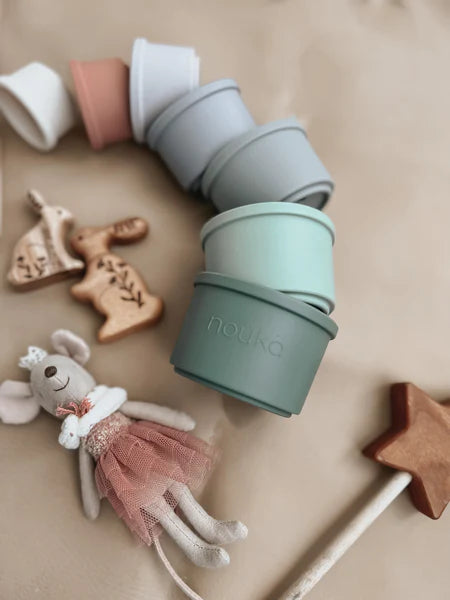 Noüka Silicone Stacking Cups Sky - Lifestyle 3