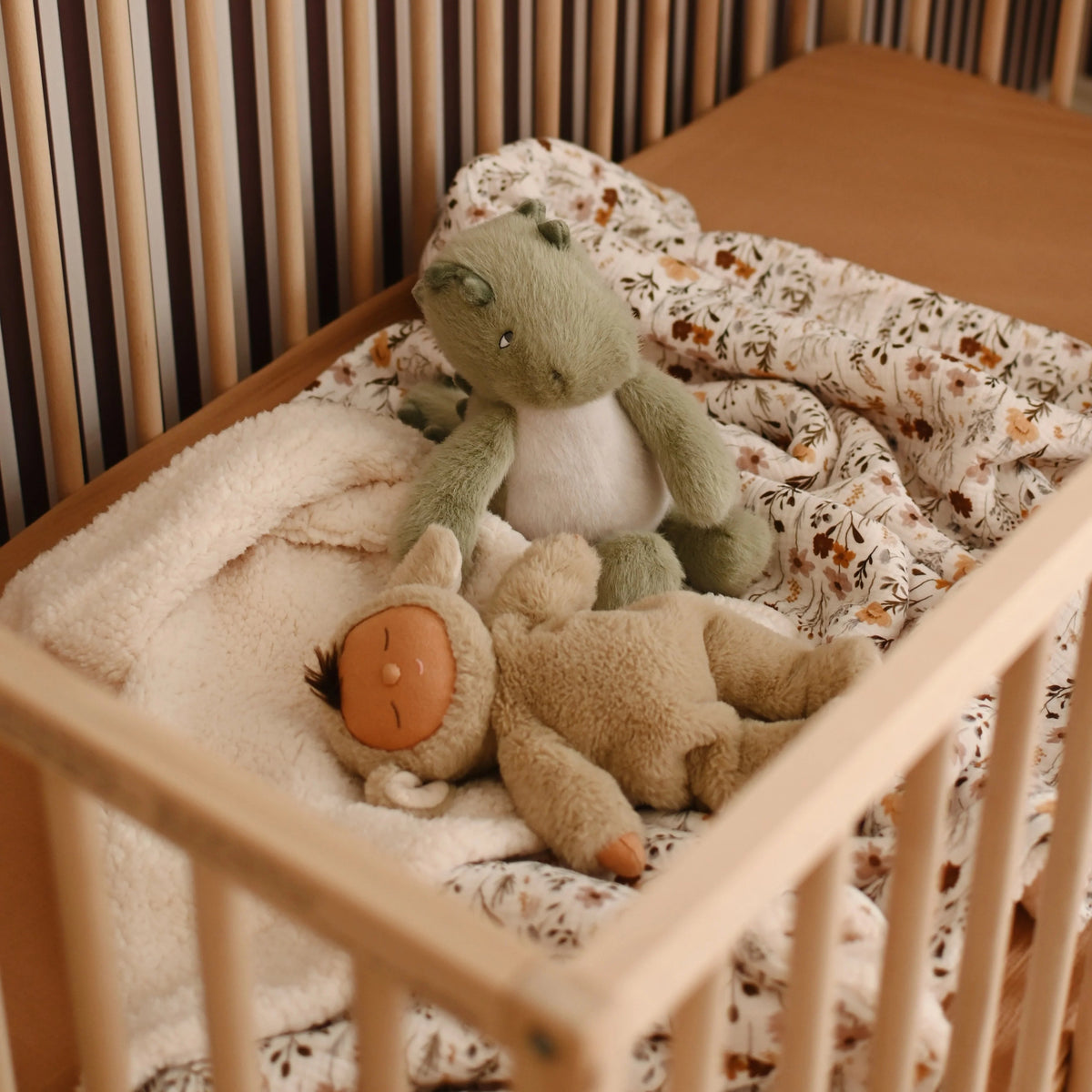 Minika Muslin & Sherpa Blanket - Wildflowers Lifestyle 3