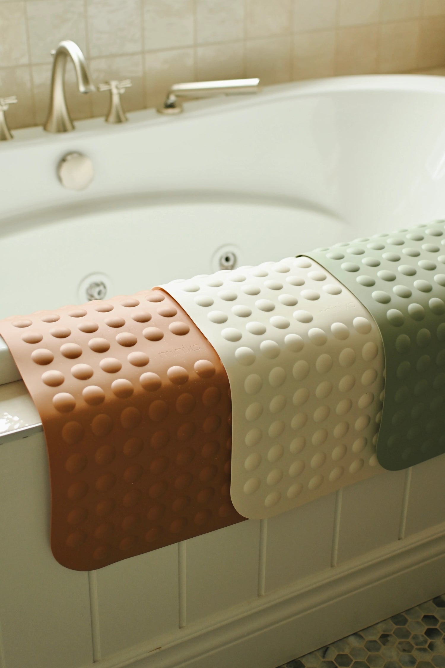 Minika Non-Slip Bath Mat - Lifestyle 1