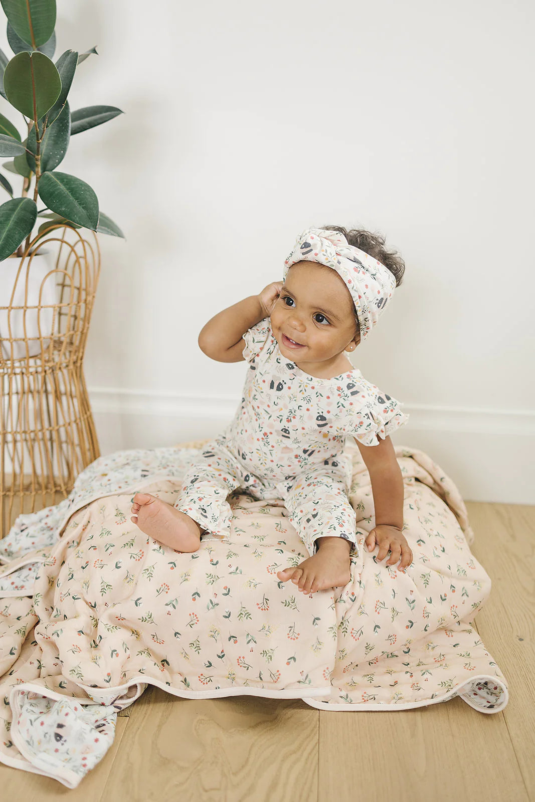 Loulou Lollipop Luxe Muslin Quilt Blanket - Bumble Bees