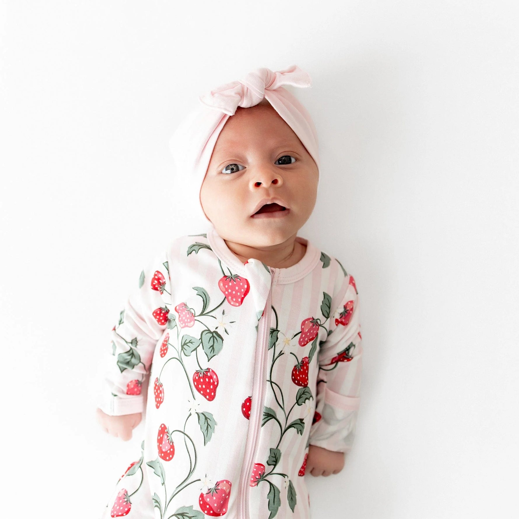 Kyte Baby Zippered Footie Strawberry Fields - Lifestyle 2