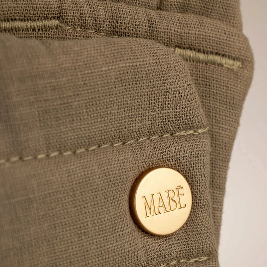 Mabē Monarch Buckle Carrier - Stone Sage Lifestyle Hardware Detail