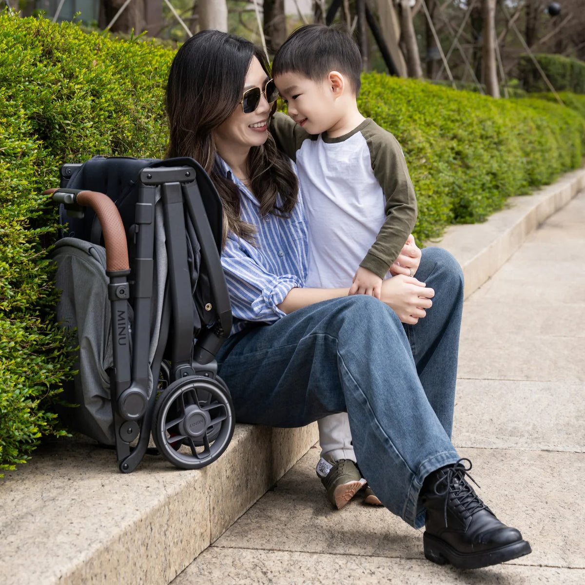 UPPAbaby Minu V3 Stroller - Evelyn (Meadow Green | Carbon Frame | Chestnut Leather) - Lifestyle 8