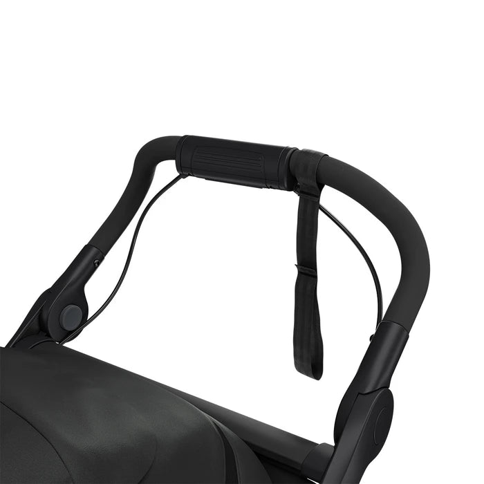 Thule Urban Glide 4-Wheel Stroller - Black on Black Safety Tether