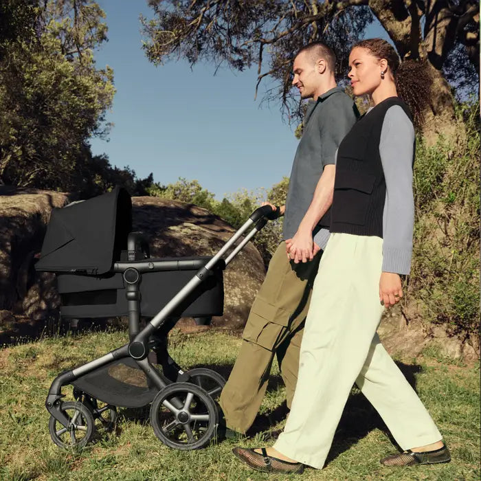 Bugaboo Fox 5 Renew Complete Stroller - Heritage Black/Black - Lifestyle 1