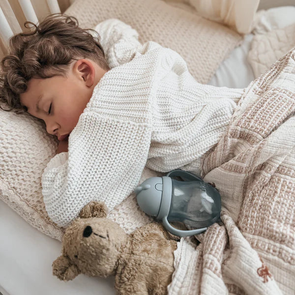 Noüka Non-Spill Weighted Straw Cup - Lifestyle 1