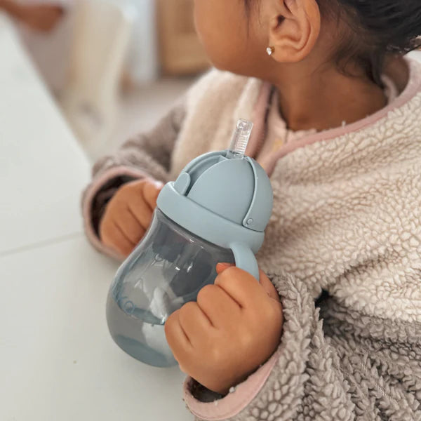 Noüka Non-Spill Weighted Straw Cup - Lifestyle 2