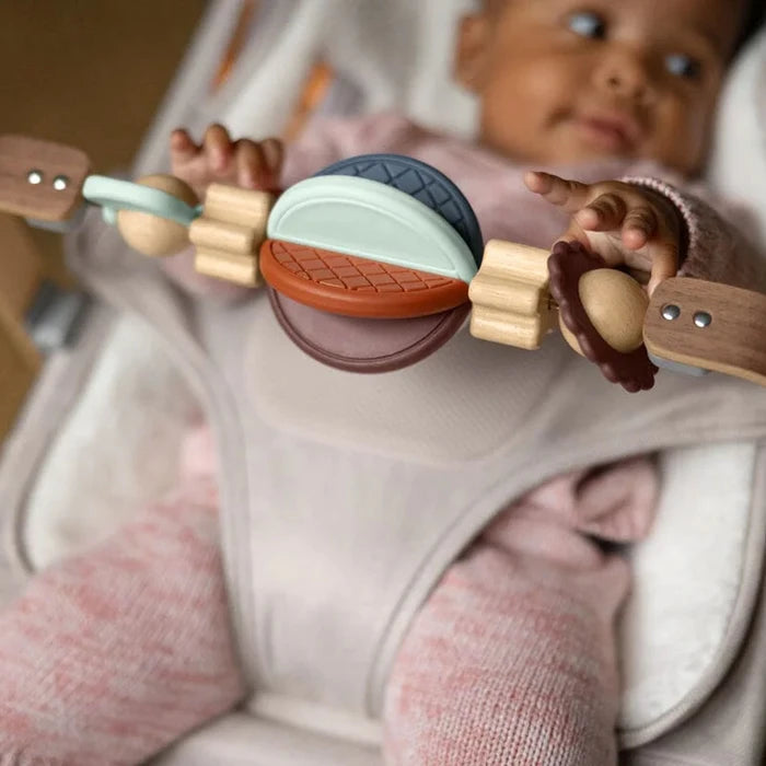 Wonder Wheel - UPPAbaby Mira Bouncer Toy Bar Lifestyle