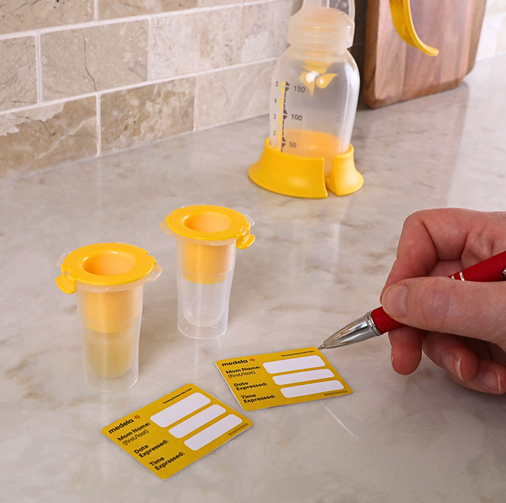 Medela Harmony with Colostrum Collection & Feeding Kit - Lifestyle 2