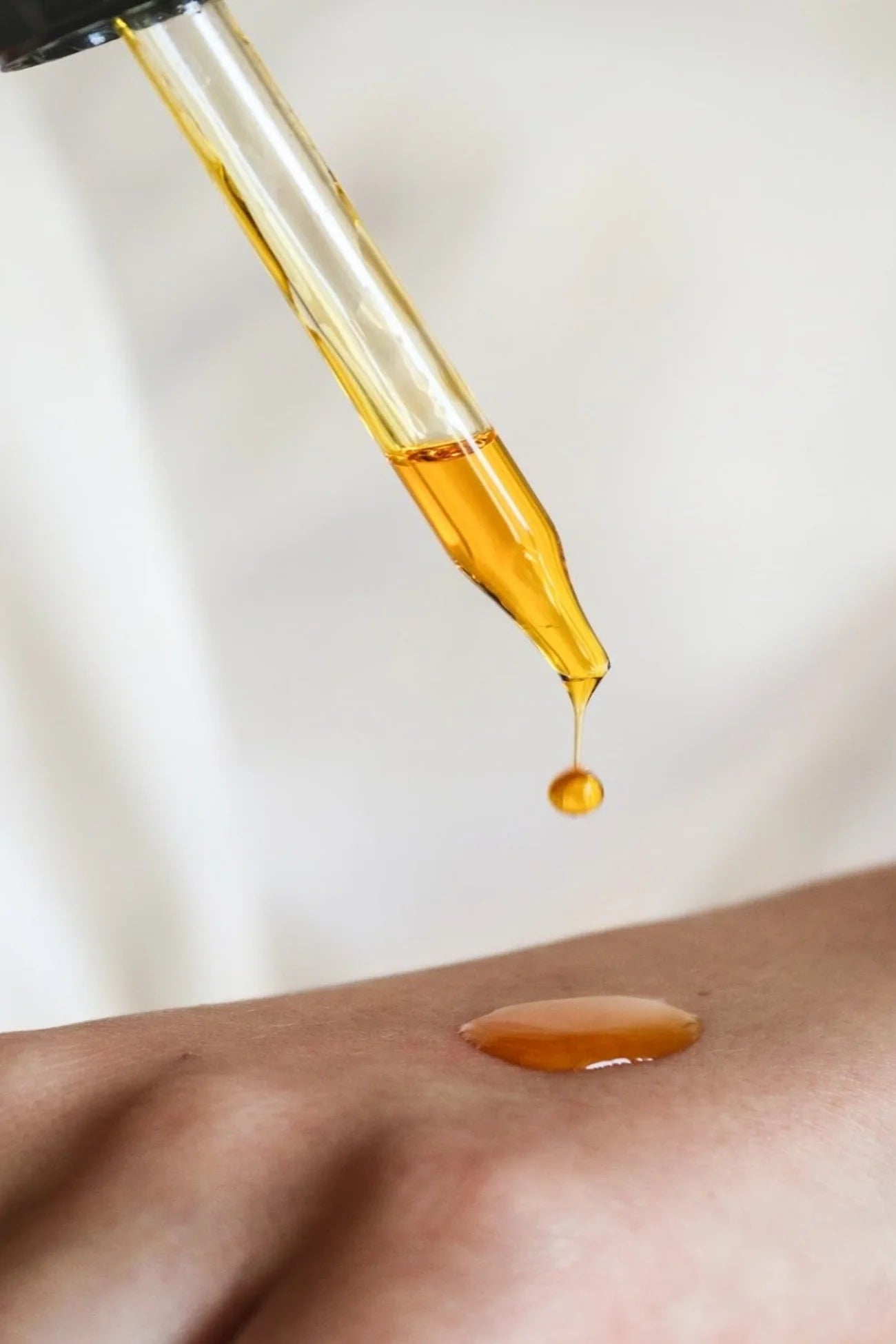 Glow Jar Beauty Luminous Facial Oil 3 Texture