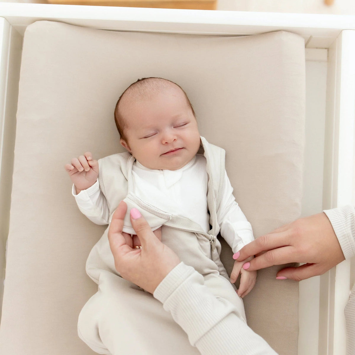 Kyte BABY 1.0 TOG Sleep Bag - Oat Lifestyle 1